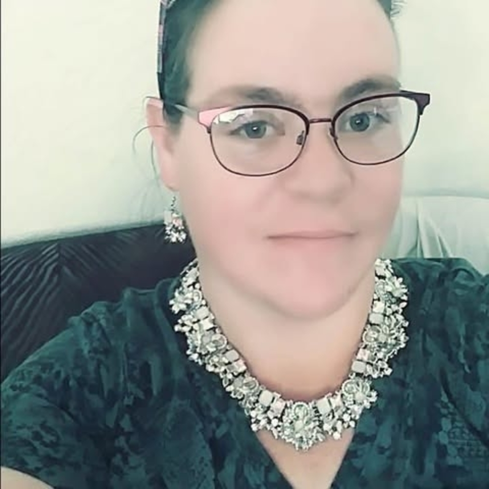 Meet your Posher, Vicky